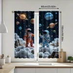 Tende con scena spaziale di astronauti in un paesaggio celestiale con pianeti e stelle, perfette per decorare ambienti a tema scientifico o spaziale.