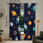 Vetrate decorative con tema spaziale, astronauti e pianeti, perfette per una cameretta o un ambiente a tema scientifico, aggiungendo un tocco di fantasia e avventura.
