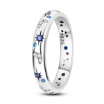Anello decorativo con motivi scientifici, dettagli blu e cristalli, perfetto come oggetto di decorazione o regalo a tema scientifico.