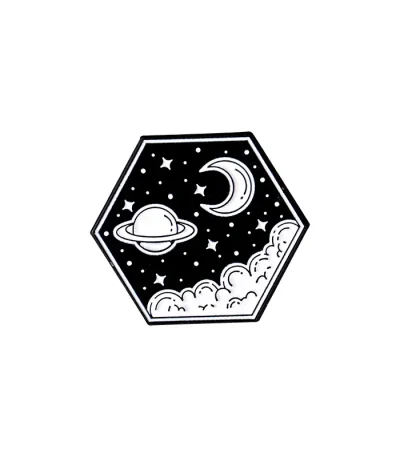 Patch decorativa con tema spaziale, raffigura pianeta, luna e stelle in stile minimalista nero e bianco.