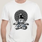 Maglietta con stampa di astronauta in stile cartoon e sfondo geometrico, perfetta per appassionati di scienza e spazio.