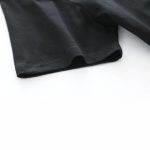Pigiama scientifico nero in cotone, ideale per esperimenti e attività di laboratorio, con tessuto morbido e comodo, perfetto per un look professionale e funzionale.