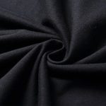 Tessuto nero elasticizzato, ideale per creazioni di decorazioni scientifiche e costumi, con una texture liscia e resistente. Perfetto per progetti creativi e personalizzati.