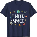 Maglietta con tema spaziale, ideale per appassionati di astronomia e scienza.