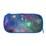Vaschetta portapenne con stampa galassia, decorazione spaziale colorata, oggetto scientifico per scrivanie e studi, design ispirato all'universo, accessorio decorativo originale.