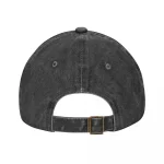 Cappellino da baseball in tessuto scuro con cinturino regolabile sul retro, ideale come accessorio casual e alla moda.