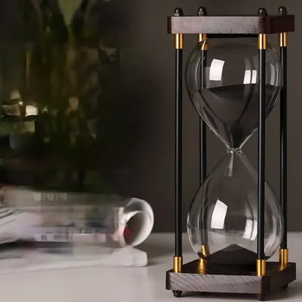 Orologio a Sabbia decorativo in stile elegante, perfetto come oggetto di decorazione scientifica e per aggiungere un tocco di originalità agli ambienti domestici o uffici.