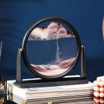 Montagna di sabbia in cornice di vetro, decorazione scientifica ispirata ai paesaggi naturali, perfetta come oggetto decorativo originale e educativo.