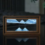 Oggetto decorativo scientifico con cristallo e illuminazione LED, perfetto come decorazione moderna e originale per ambienti domestici o uffici.