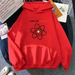 Felpa rossa con stampa di un atomo e la scritta "Quantum Physics", ideale per appassionati di scienza e fisica.