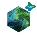 Modello 3D di una piramide con linee colorate in blu e verde, rappresentando un oggetto decorativo scientifico con design geometrico complesso.