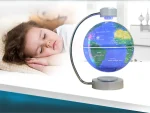 Modello di globo terrestre 3D interattivo con illuminazione, ideale come decorazione scientifica e strumento educativo per bambini e adulti.