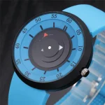 Orologio scientifico da polso con quadrante colorato e dettagli tecnici, ideale come decorazione scientifica o accessorio educativo per appassionati di scienza.