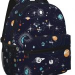 Zaino spaziale con disegni di pianeti, stelle e galassie, perfetto per appassionati di astronomia e scienza. Ideale per scuola, viaggio o decorazione scientifica.