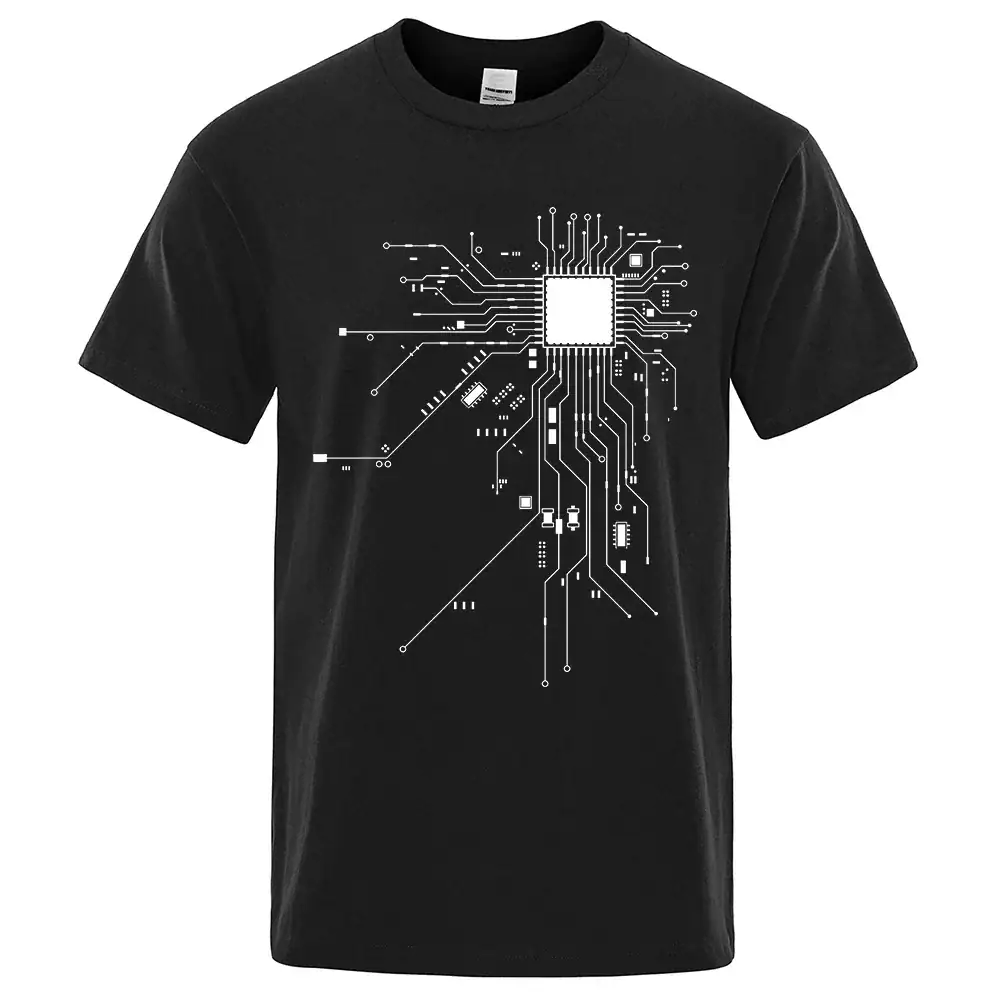 T-shirt con design di microchip e circuiti elettronici, perfetta per appassionati di tecnologia e scienza.