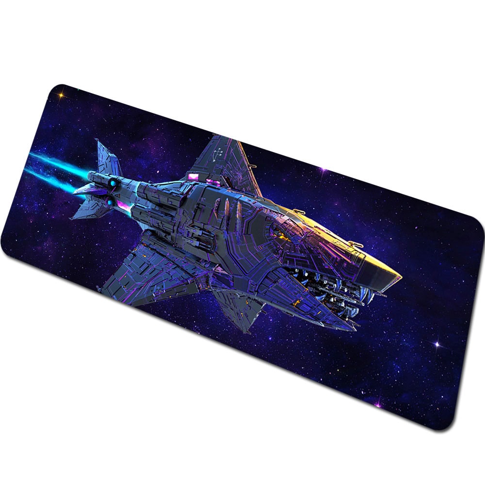 Nave spaziale futuristica in spazio profondo Immagine di una nave spaziale futuristica con dettagli tecnologici avanzati, in un ambiente di spazio profondo con stelle e galassie sullo sfondo.