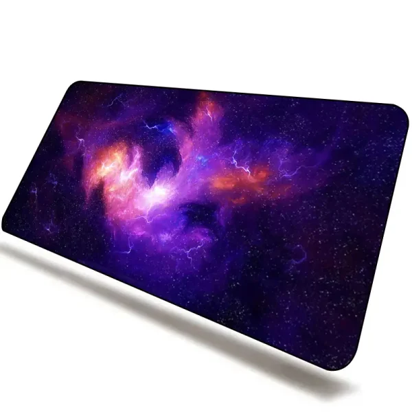 Mazzo di carte con stampa di galassia colorata, perfetto come decorazione scientifica o oggetto da collezione, ideale per appassionati di astronomia e scienza.