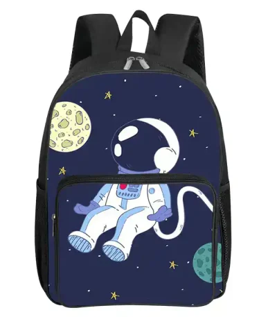 Zainetto con disegno di astronauta nello spazio, pianeti e stelle, ideale per bambini e appassionati di scienza e spazio.