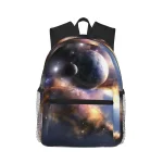 Zaino con stampa di spazio e pianeti, ideale per appassionati di astronomia e scienza, perfetto per scuola e tempo libero.