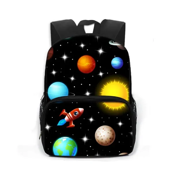 Zaino con disegni di pianeti, stelle e razzi, perfetto per appassionati di spazio e scienza. Ideale per scuola, tempo libero o regali a tema astronomico.