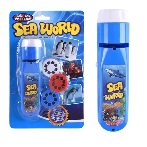 Proiettore e torcia a tema mare con immagini di pesci e creature marine.