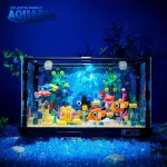 Oggetto decorativo acquario con elementi scientifici e marini, ideale per appassionati di scienza e natura. Perfetto come decorazione originale e educativa per ambienti domestici o scolastici.