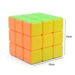 Cubo di Rubik 3x3x3 in plastica colorata, dimensioni 18cm, perfetto come oggetto decorativo scientifico e gioco di logica.