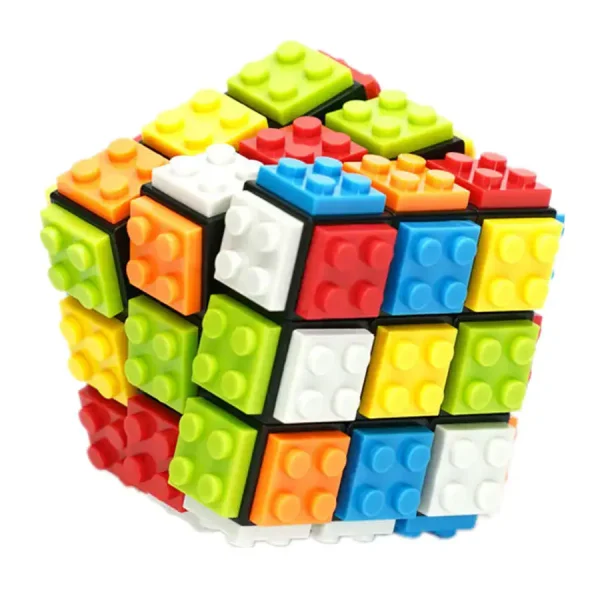 Cubo di Rubik in stile Lego, oggetto scientifico decorativo, colorato e originale, perfetto per appassionati di scienza e giochi di logica.