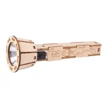 Punteruolo scientifico in legno con lente e simboli elettrici, ideale come decorazione o strumento educativo. Realizzato in materiali naturali, perfetto per appassionati di scienza e studenti.