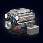 Motore Lego scientifico con dettagli complessi e componenti trasparenti.
