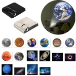 Lampada proiettore di pianeti, proietta immagini di Terra e altri corpi celesti su pareti e soffitti, ideale per decorazioni scientifiche e ambienti educativi.