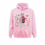 Indumento con cappuccio rosa con illustrazione di cervello colorato e elementi legati alle scienze e all'arte, perfetto per gli appassionati di neuroscienze e di decorazione scientifica.