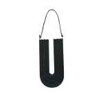 Pendente decorativo a forma di U in stile scientifico, realizzato in materiale nero, ideale come decorazione per appassionati di scienza e design innovativo.